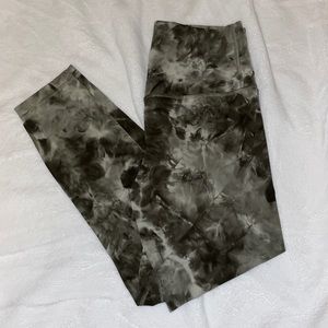 NWOT Lululemon Align 25”